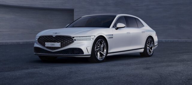 2023 Genesis G90