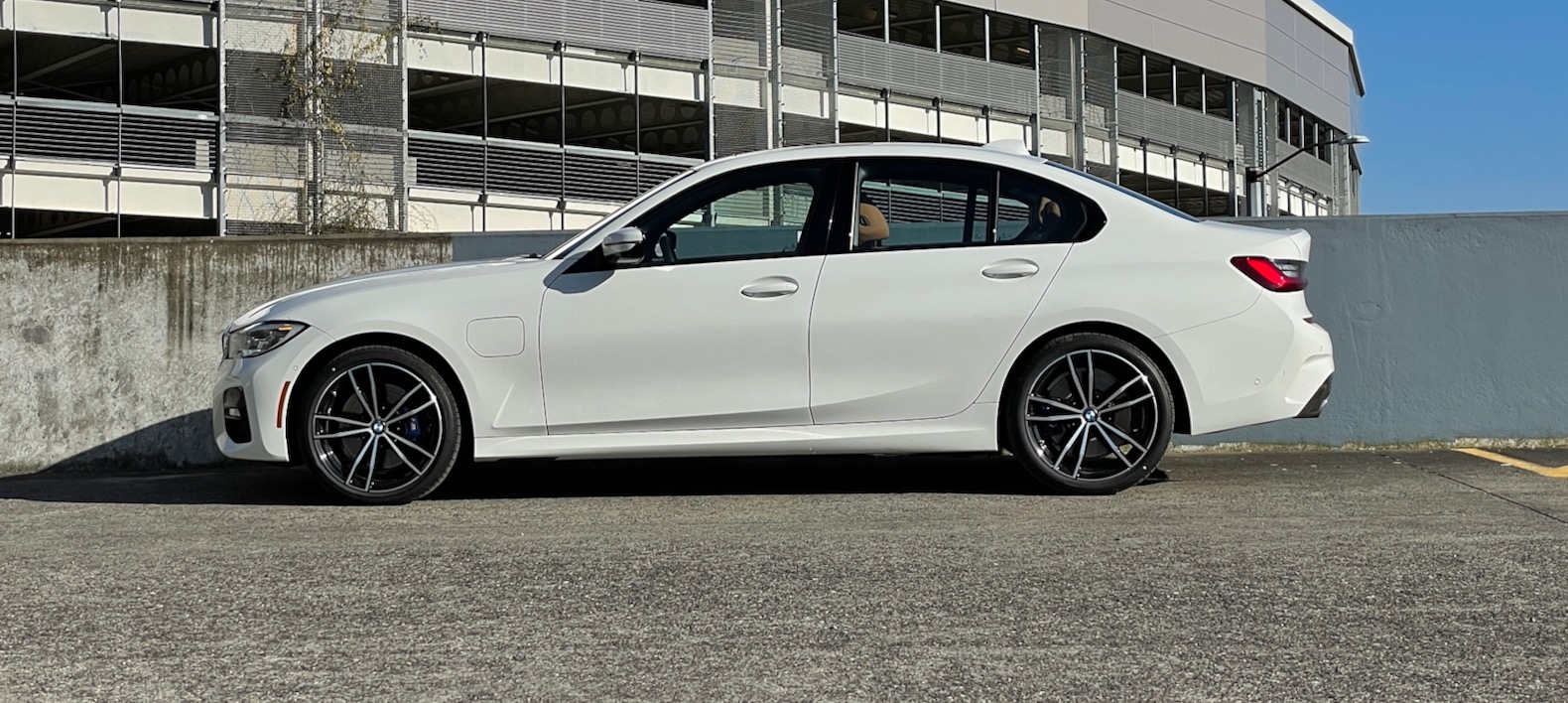 2021 BMW 330e Review