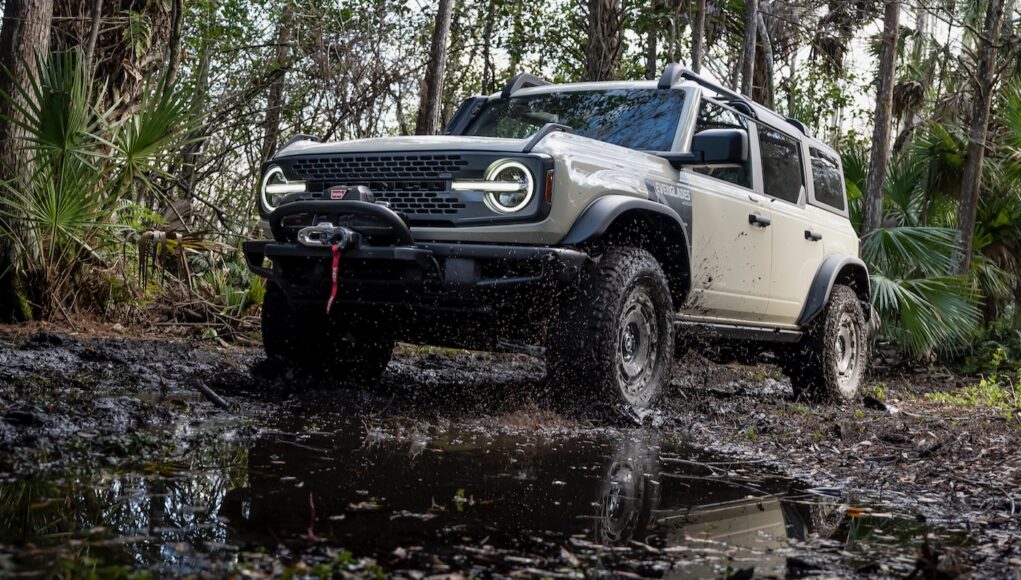 2022 Ford Bronco® Everglades™ Desert Sand