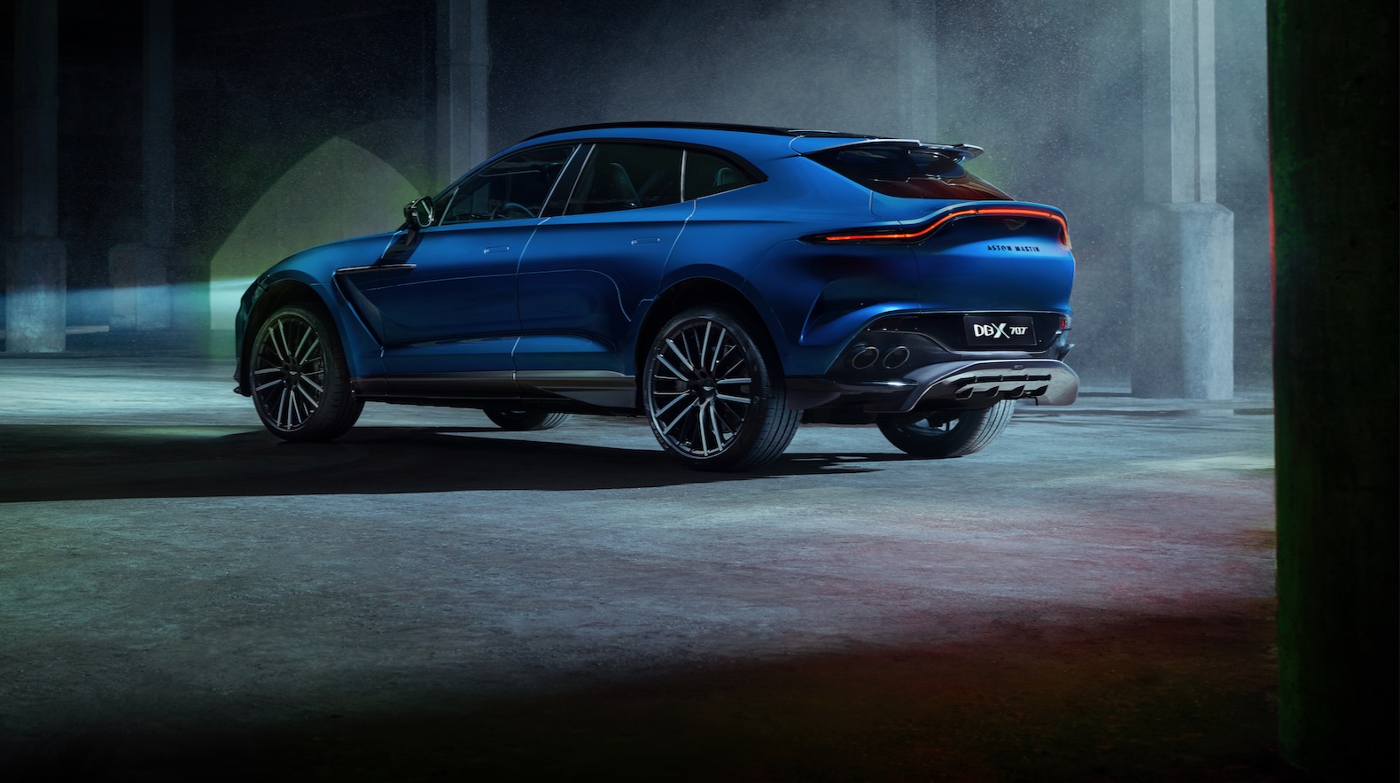 2023 Aston Martin DBX 707