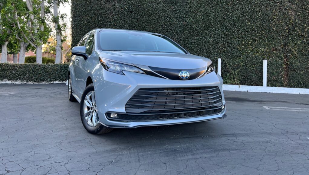 2022 Toyota Sienna Woodland Edition Review