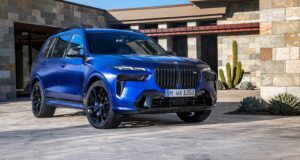 2023 BMW X7 M60i