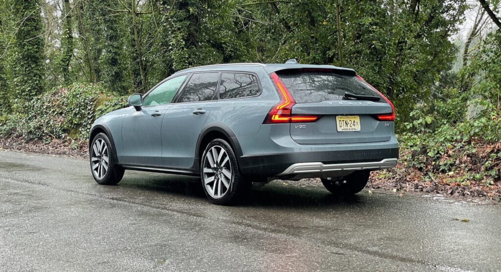 2021 Volvo V90 Review