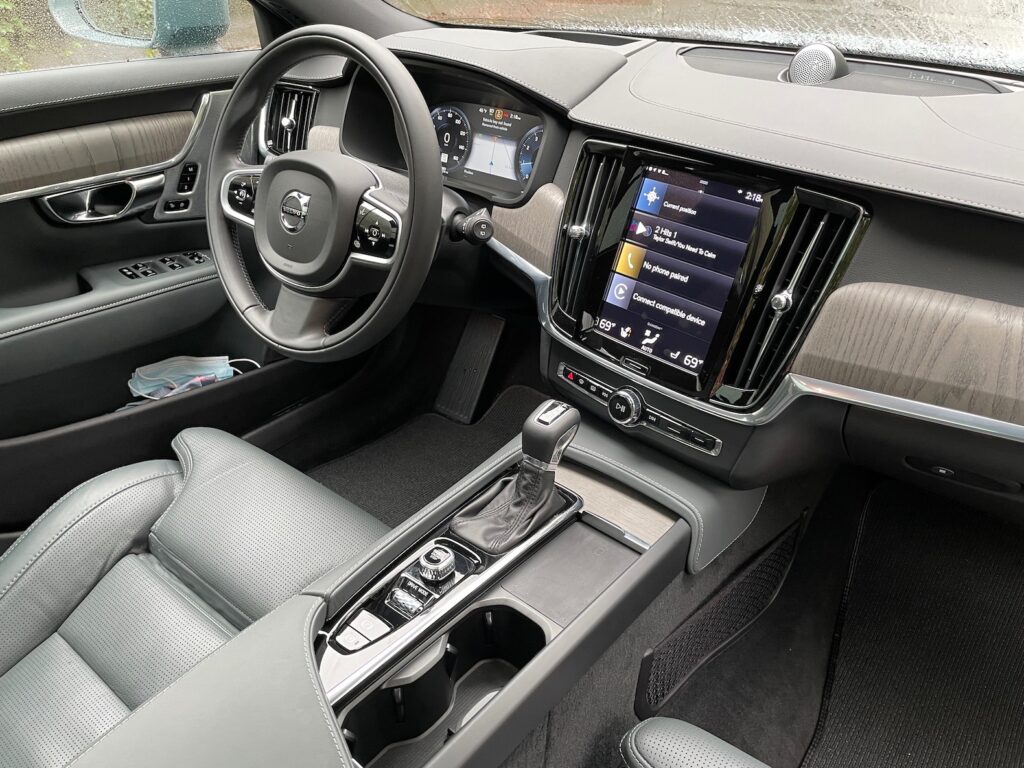 2021 Volvo V90 Review