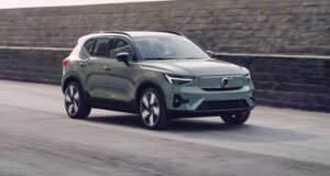 Volvo XC40 Recharge Twin, Sage Green