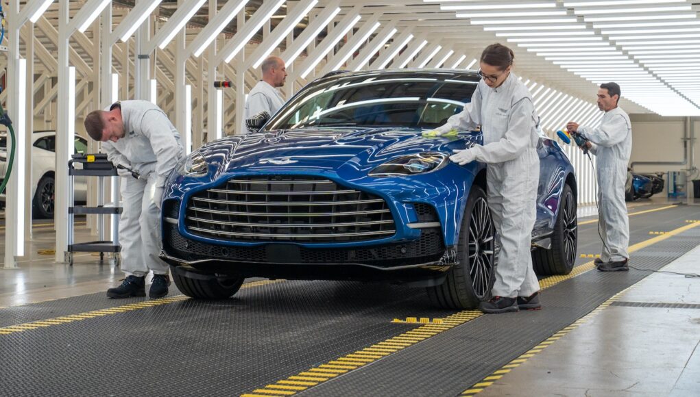 2023 Aston Martin DBX 707