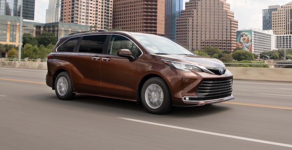 2022 Toyota Sienna Review