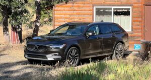 2022 Volvo V90 Cross Country Review