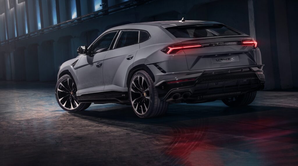 2023 Lamborghini Urus S