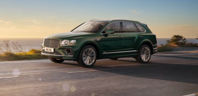 2023 Bentley Bentaya S and Azure hybrid