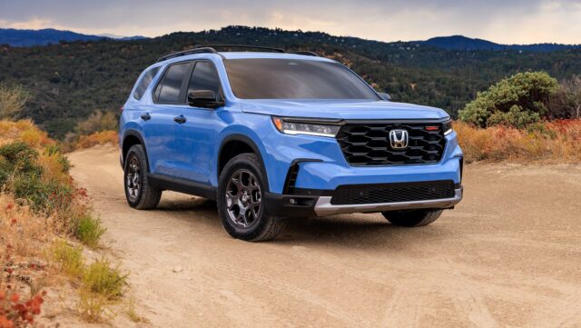 2023 Honda Pilot debuts with a more rugged look 2023 Honda Pilot