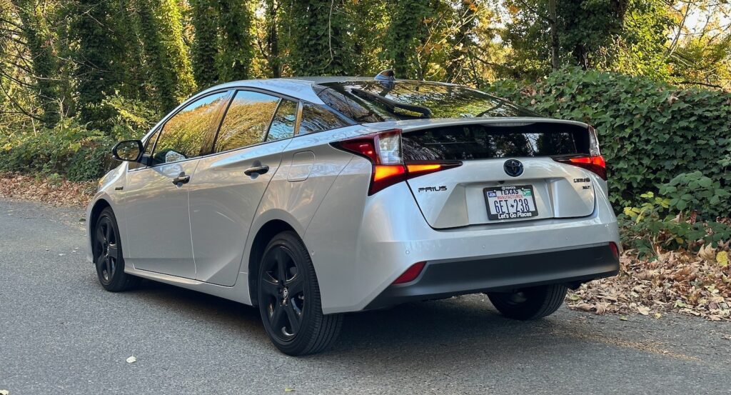 2022 Toyota Prius Review