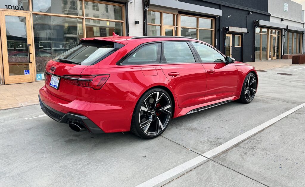 2022 Audi RS6 Avant Review