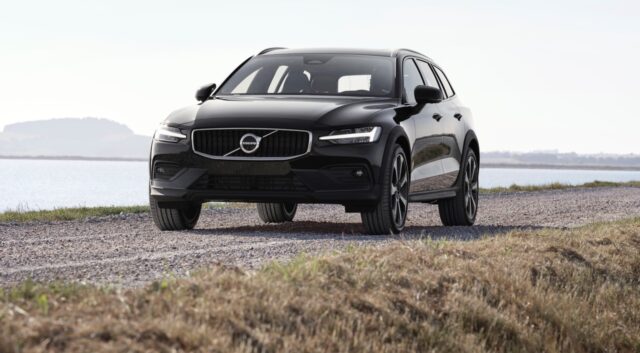 2023 Volvo V60 Cross Country Review