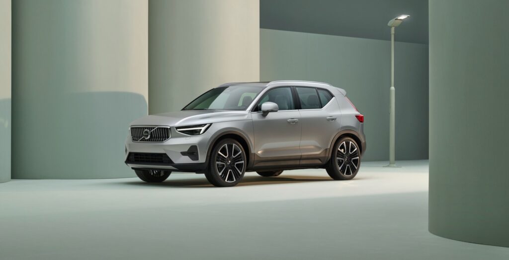 2023 Volvo XC40