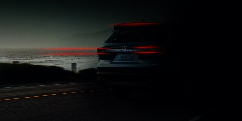 Toyota Grand Highlander Teaser