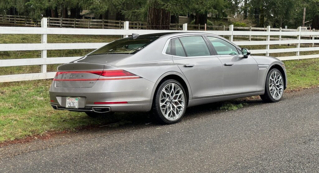 2023 Genesis G90 Review