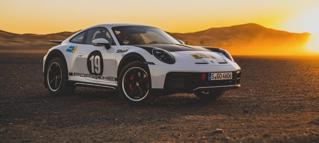 Porsche 911 Dakar wraps