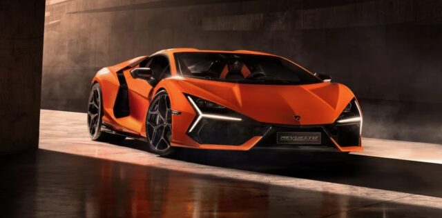 Lamborghini Revuelto