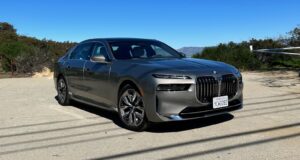 2023 BMW i7 Review