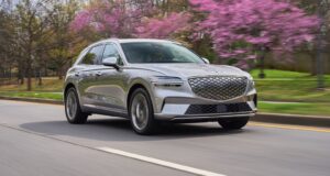 2023 Genesis Electrified GV70 Review