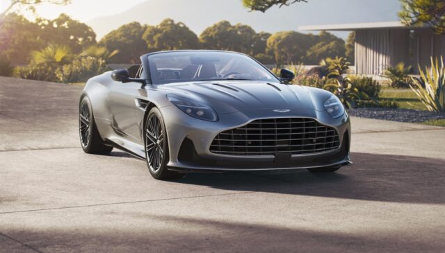 Aston Martin DB12 Volante