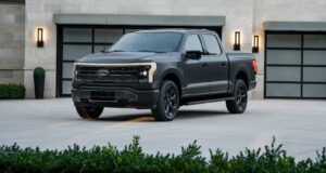 2024 Ford F-150 Lightning Platinum Black