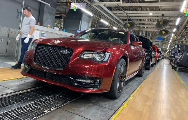 2023 Chrysler 300C