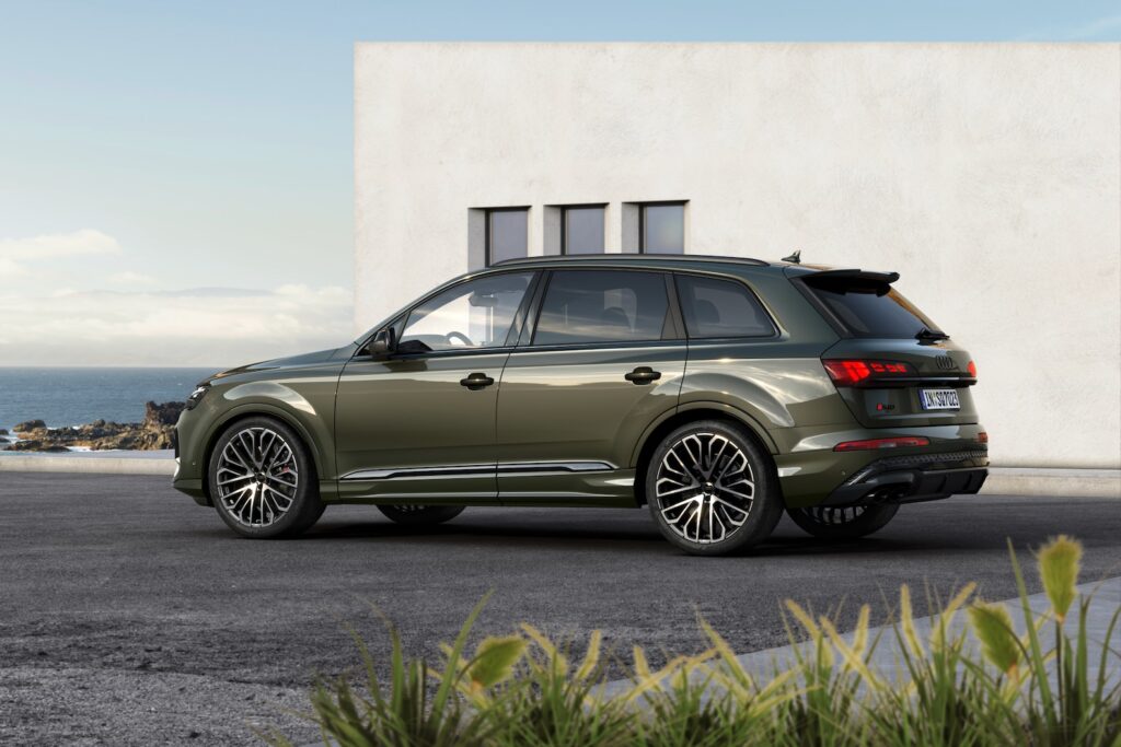 2025 Audi SQ7