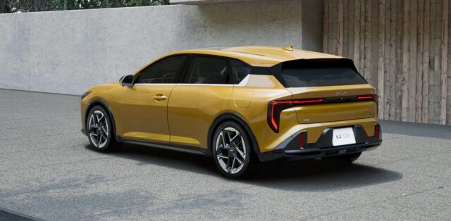 2025 Kia K4 hatchback