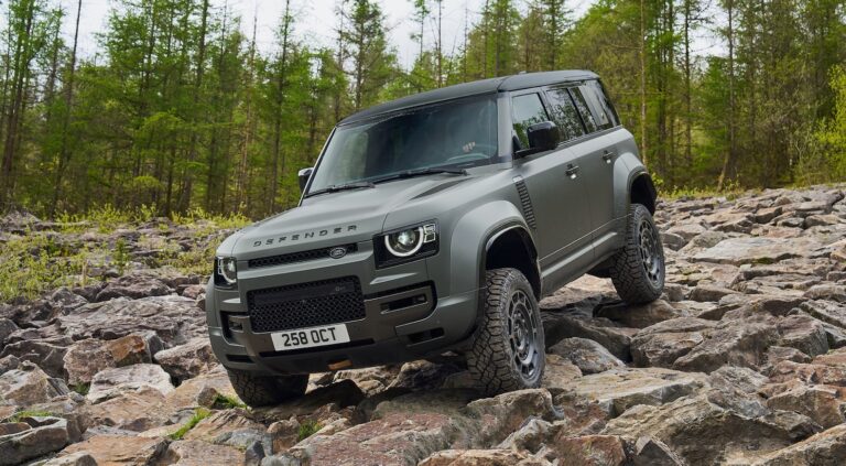 2025 Land Rover Defender OCTA amps up the performance on and off the road