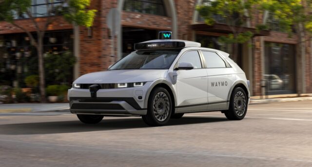 Hyundai Ioniq 5 Waymo