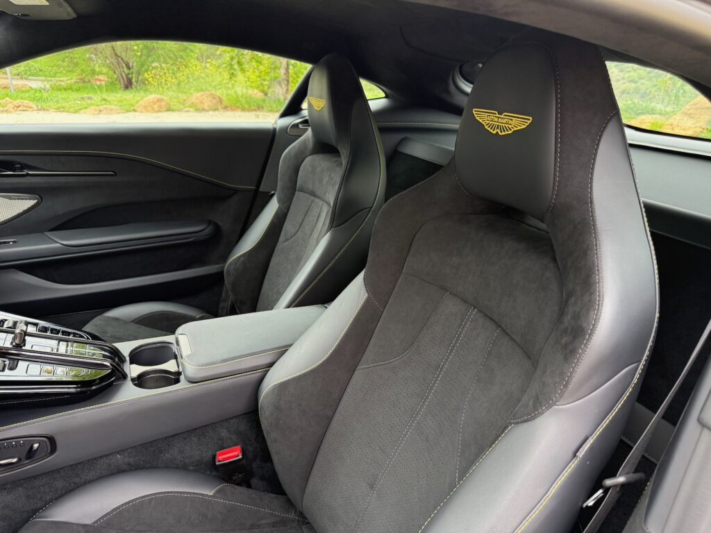 2025 aston martin vantage review