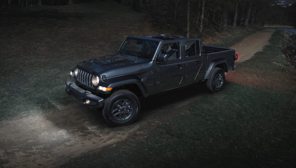 2025 Jeep Gladiator Dark Sky edition