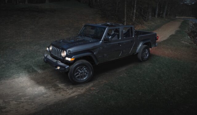 2025 Jeep Gladiator Dark Sky edition