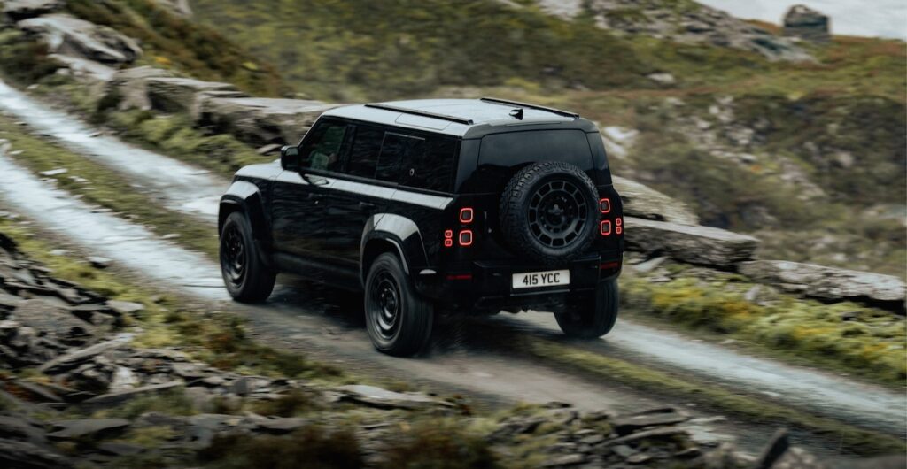 2026 Land Rover Defender OCTA Black