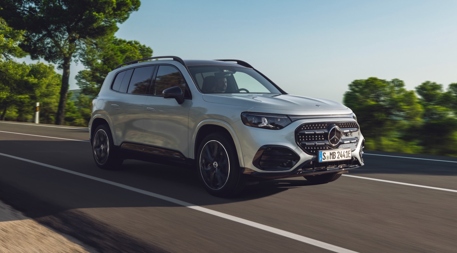 2027 Mercedes-Benz GLB arrives as an EV, with a hybrid on the way - The Torque Report