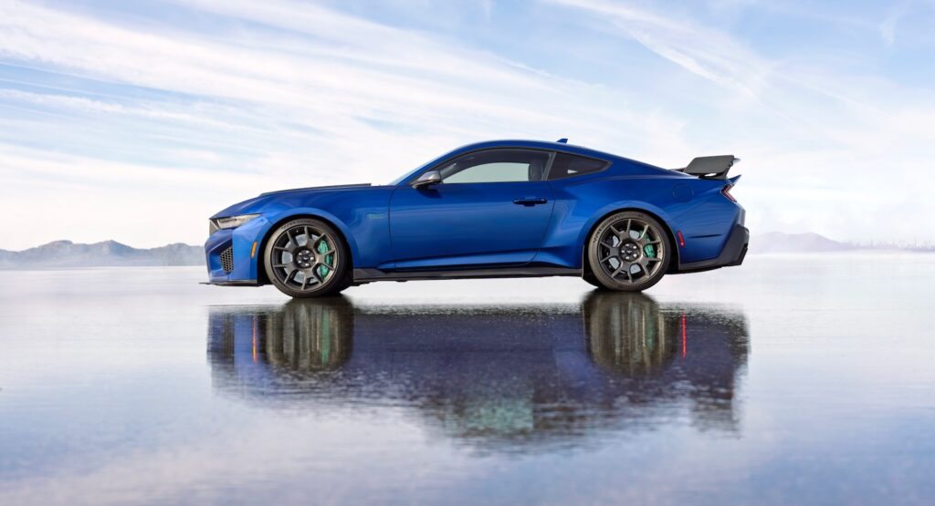 Ford Unveils Mustang Dark Horse SC