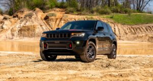 2027 Jeep Grand Cherokee Trailhawk