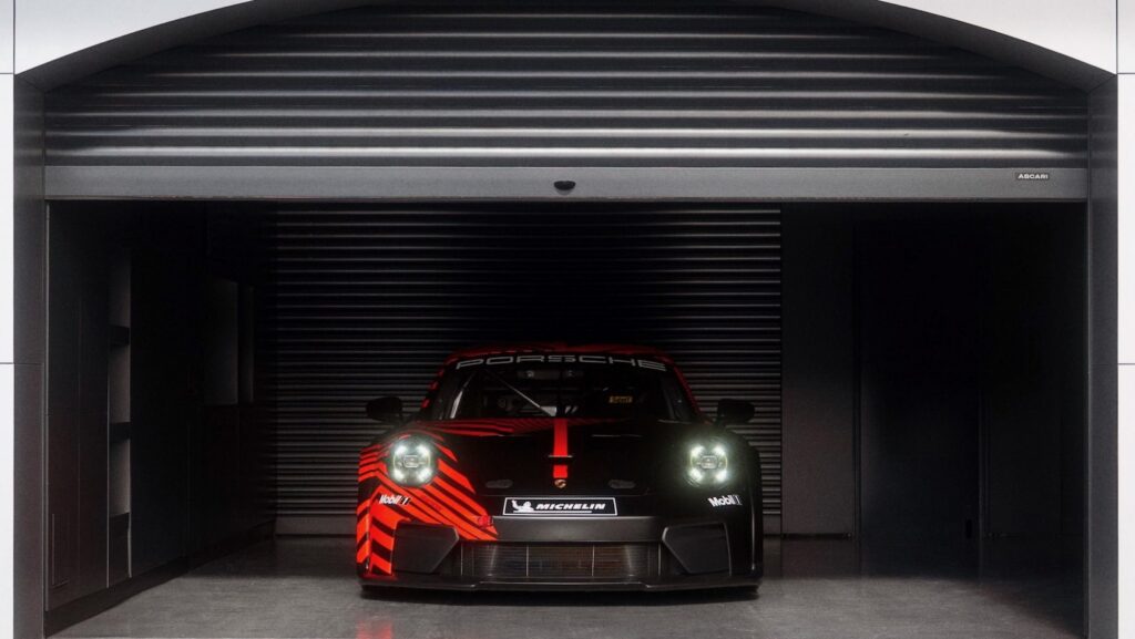 2027 Porsche 911 GT4 R