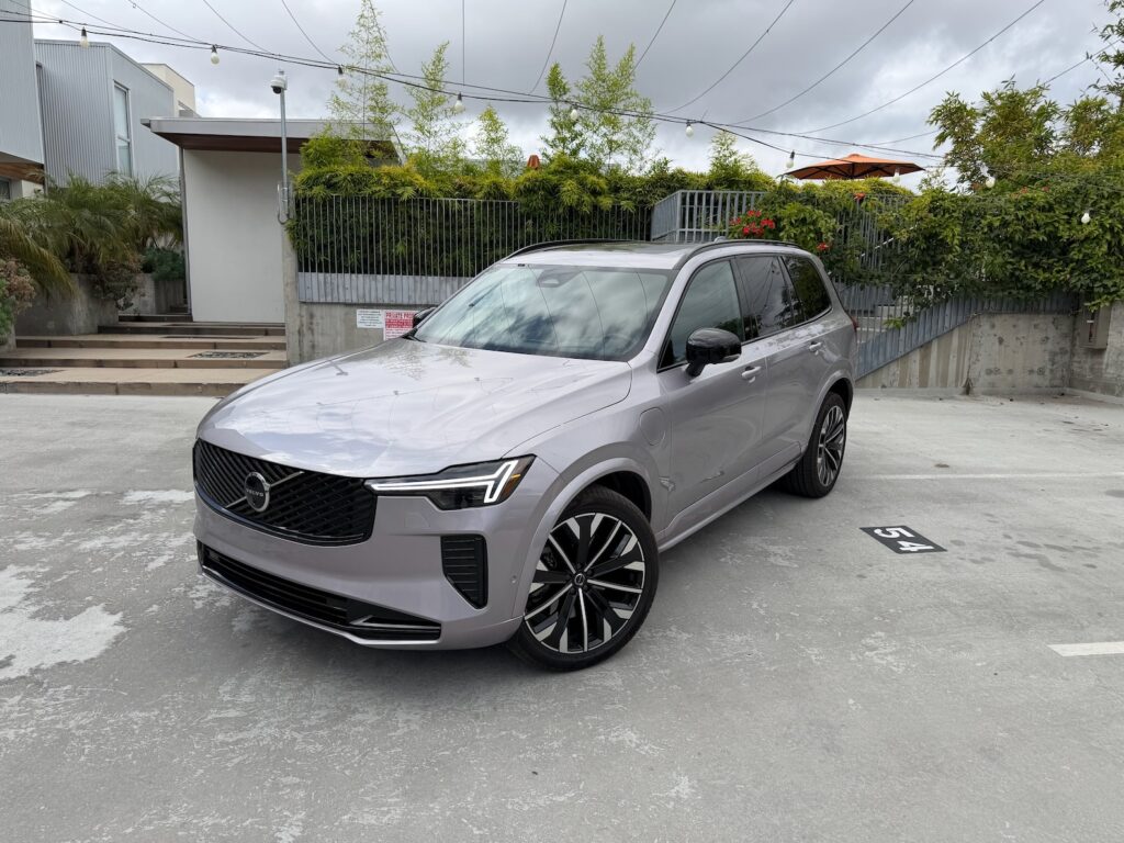 2026 Volvo XC90 T8 Review