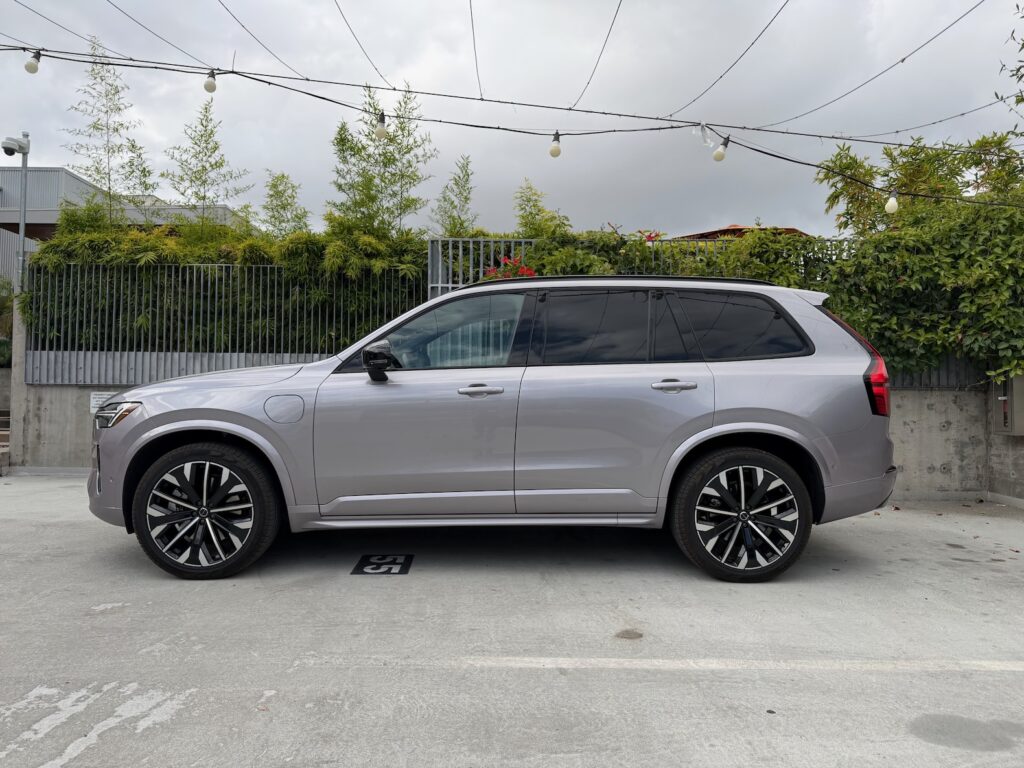 2026 Volvo XC90 T8 Review