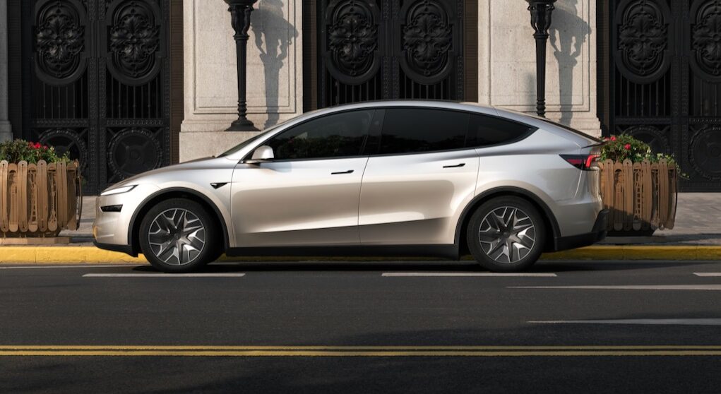 Tesla Model Y L Tesla Model Y L