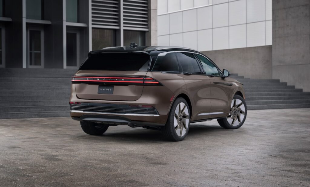2027 Lincoln Nautilus
