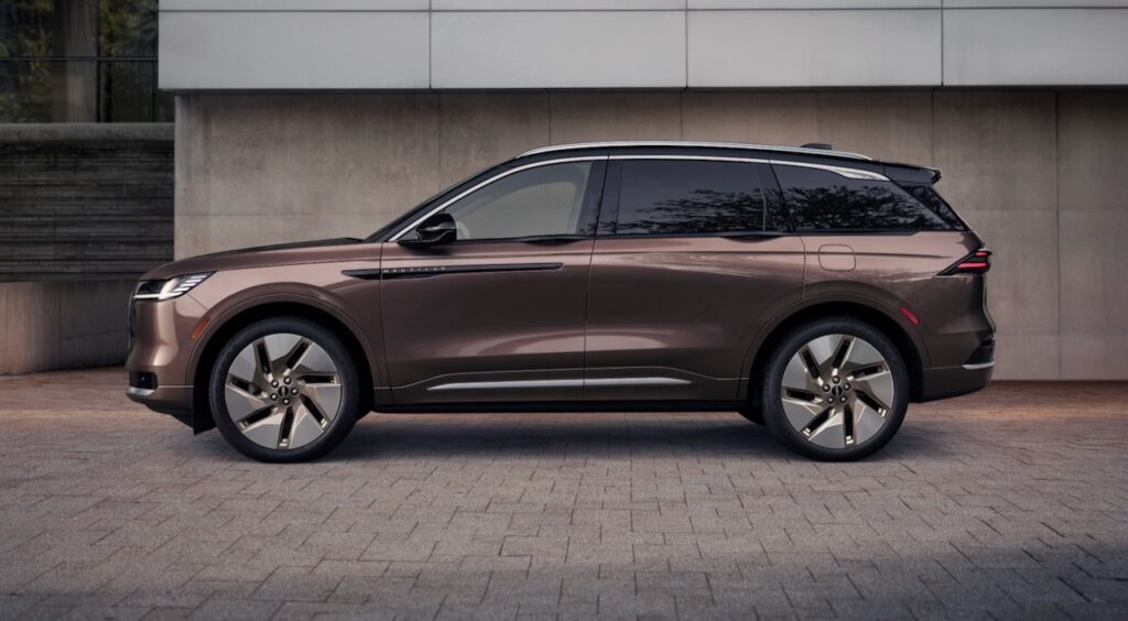2027 Lincoln Nautilus